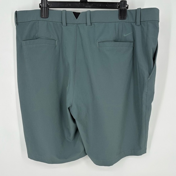 Nike Dri-Fit Men's Standard Fit HYBRID Golf Shorts-Hasta Green - Picture 4 of 10